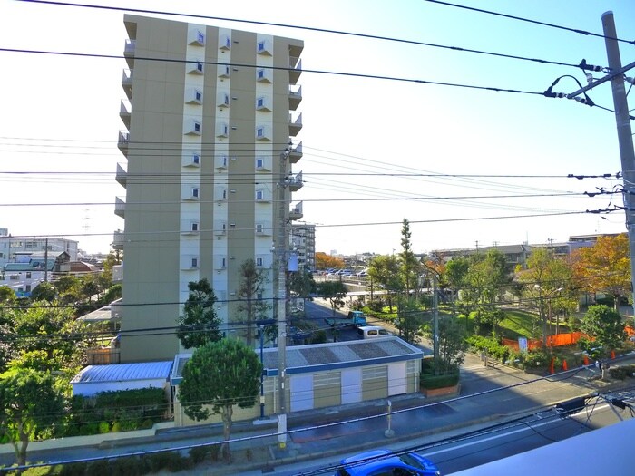 物件内観写真22　(室内からの展望)