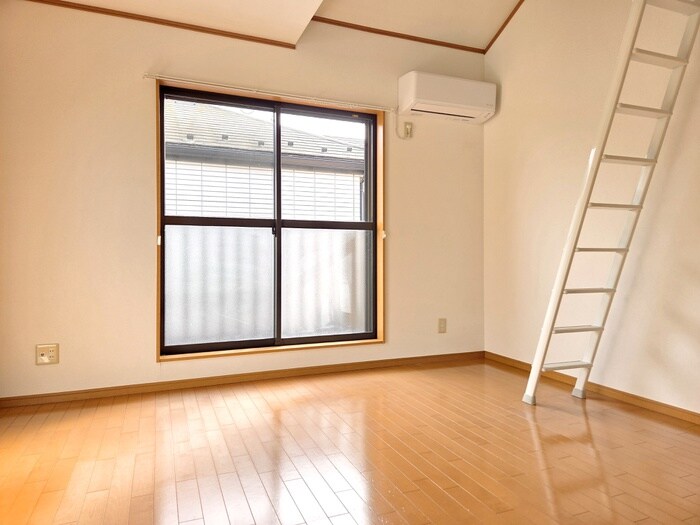 物件内観写真9　(室内からの展望)