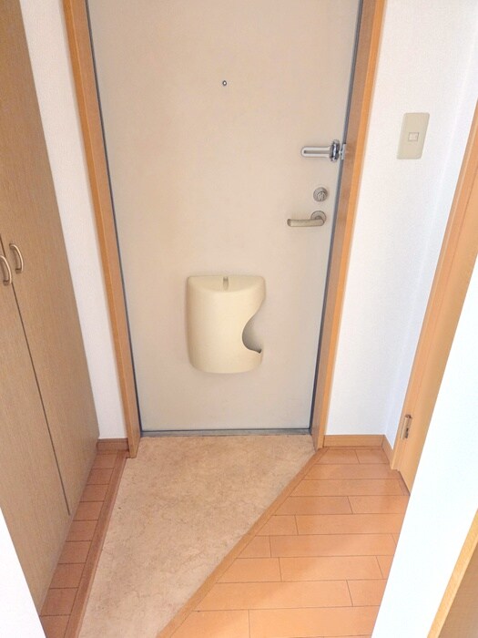 物件内観写真11　(玄関)