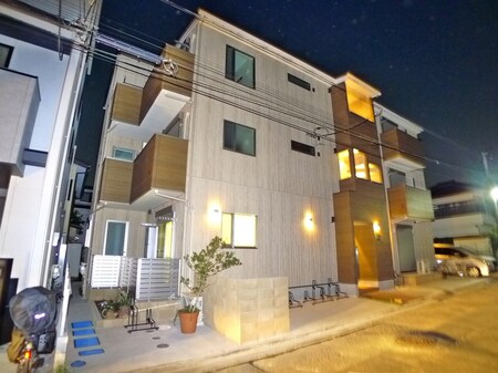 ＣＡＴＳ　ＯＮＥ外観写真