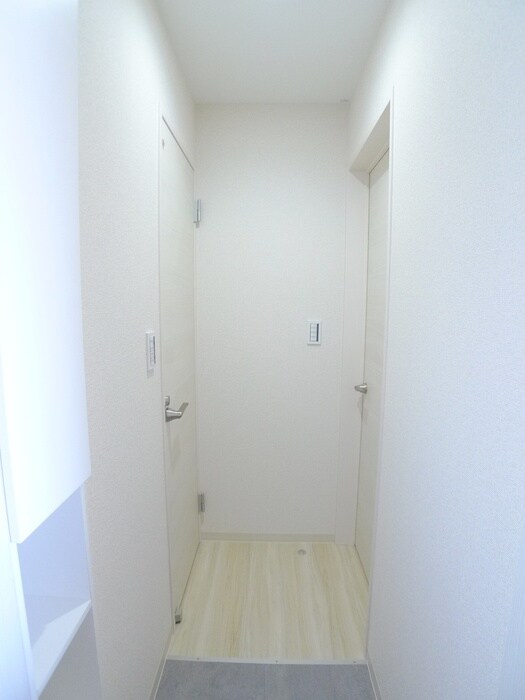 物件内観写真12　(廊下)