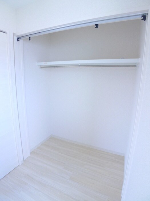 物件内観写真18　(収納)