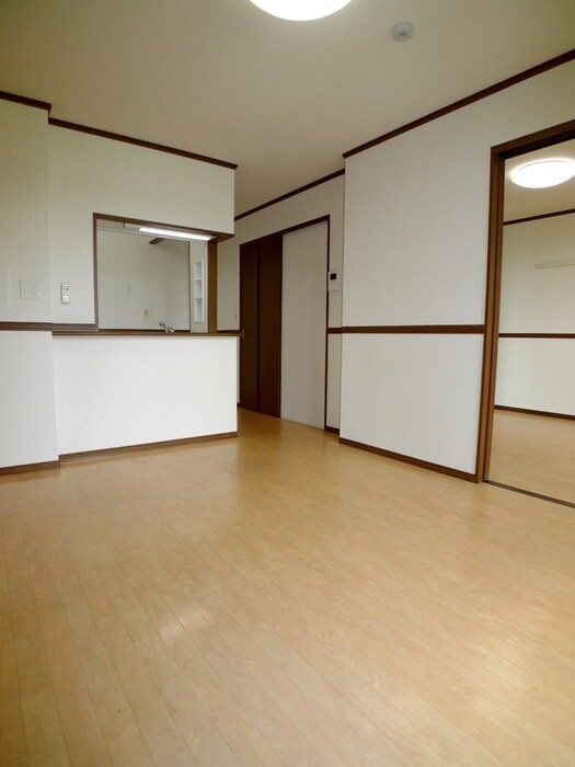 物件内観写真4　(居室)