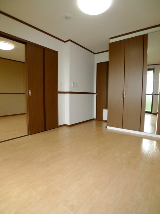 物件内観写真5　(居室)