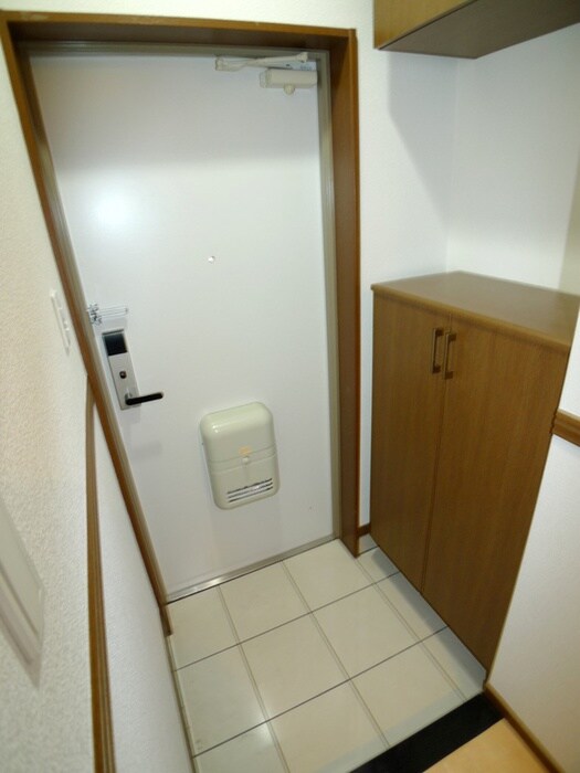 物件内観写真17　(靴箱)