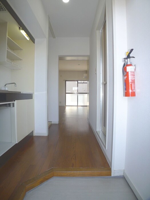 物件内観写真22　(玄関)