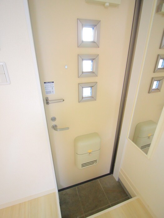 物件内観写真19　(玄関)