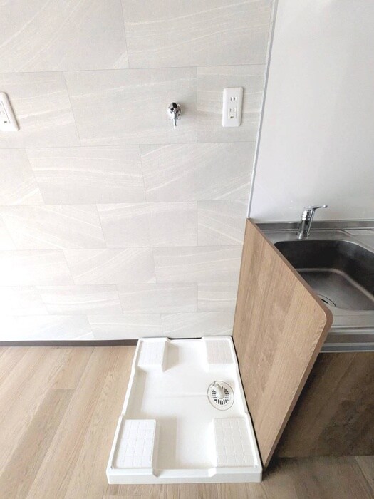 物件内観写真16　(洗濯機置場)