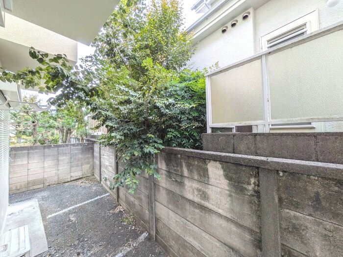 物件内観写真20　(室内からの展望)