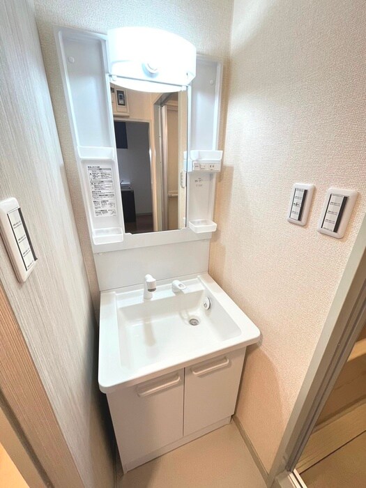 物件内観写真9　(洗面)