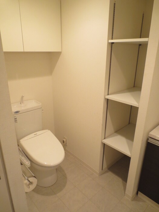 物件内観写真5　(トイレ)