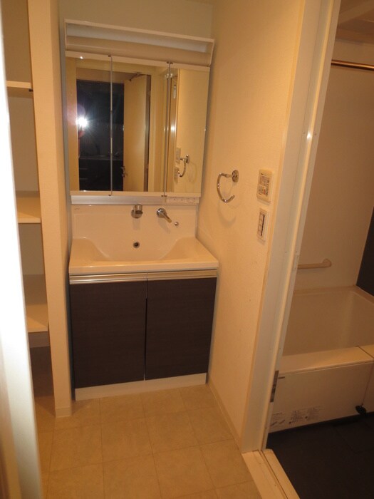 物件内観写真6　(洗面)