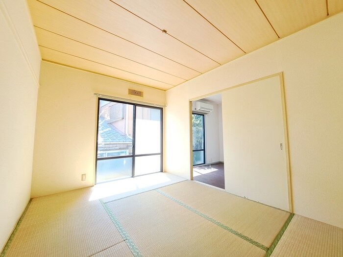 物件内観写真6　(居室)