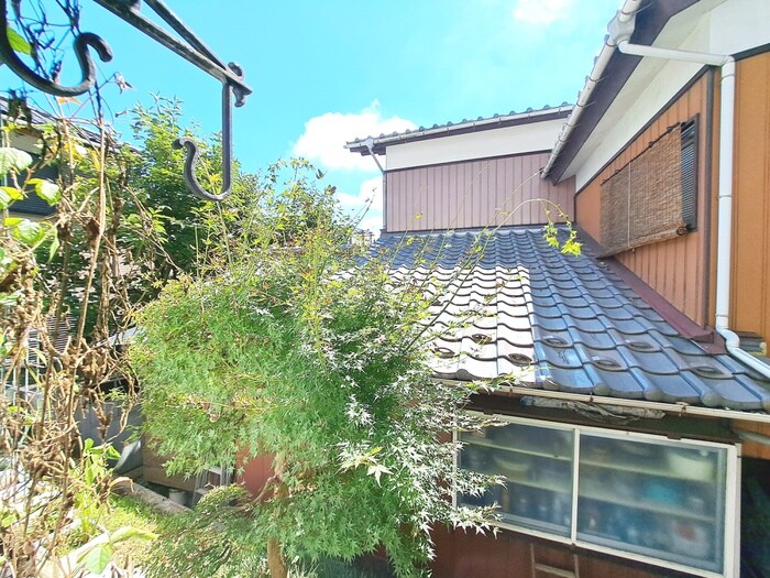 物件内観写真18　(室内からの展望)