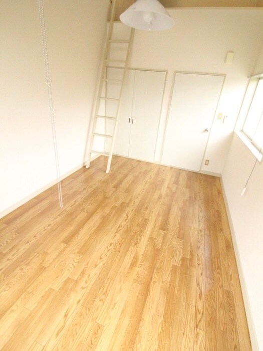 物件内観写真8　(居室)