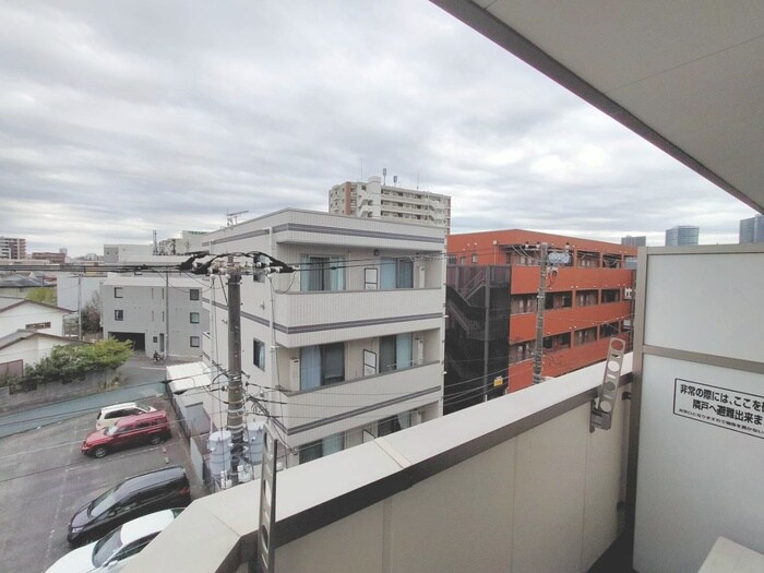 物件内観写真22　(室内からの展望)