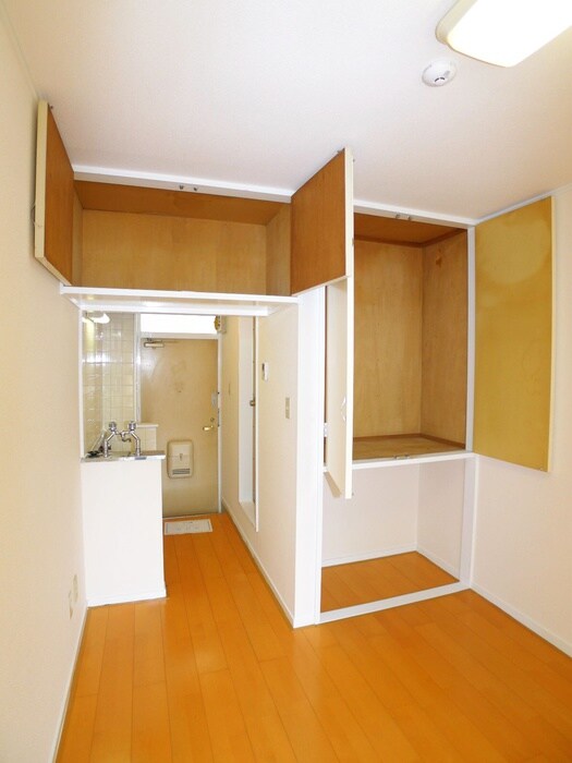 物件内観写真8　(収納)