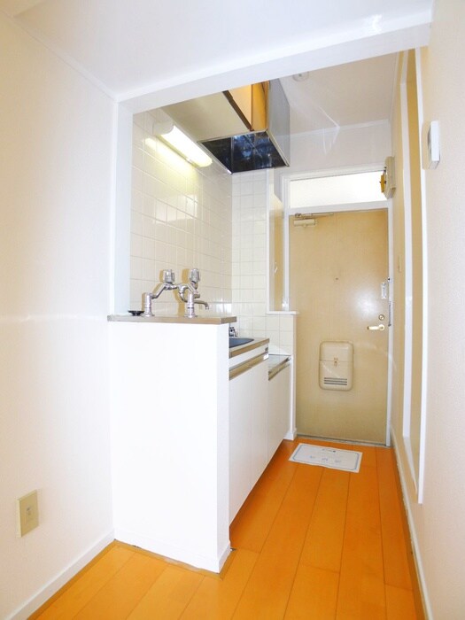 物件内観写真13　(玄関)