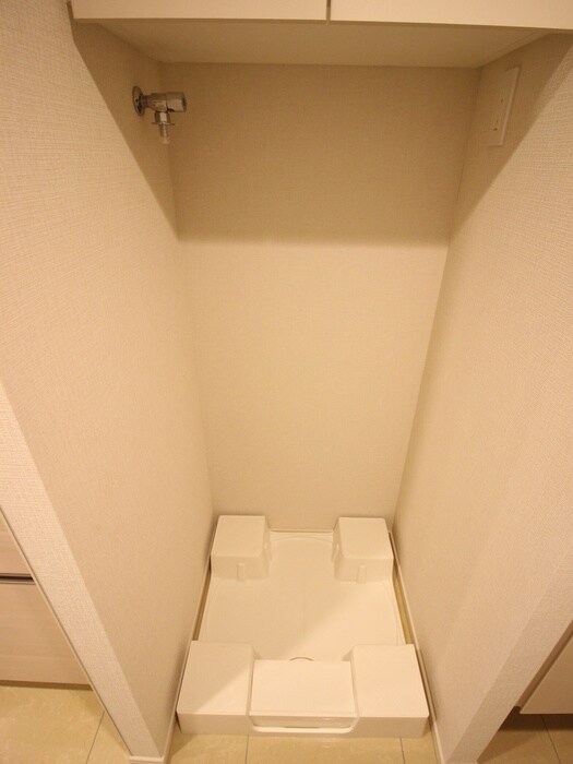 物件内観写真18　(洗濯機置場)