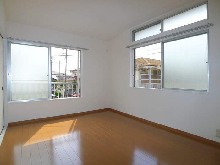 物件内観写真10　(居室)