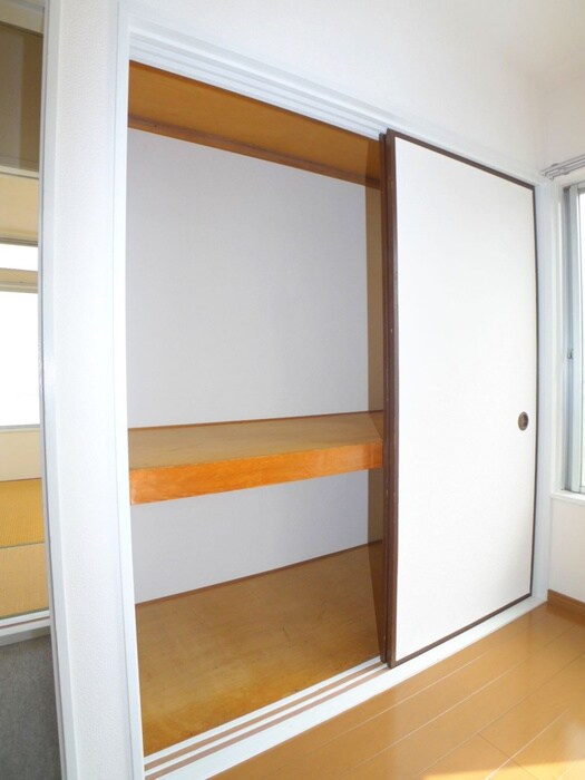 物件内観写真12　(収納)