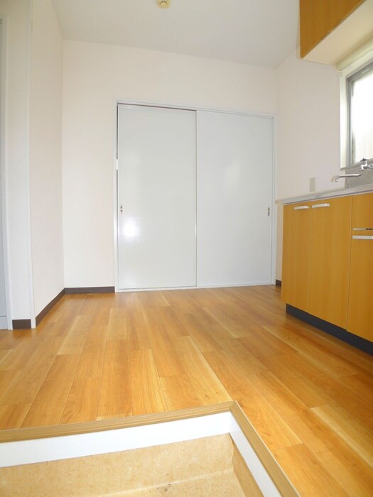 物件内観写真16　(玄関)