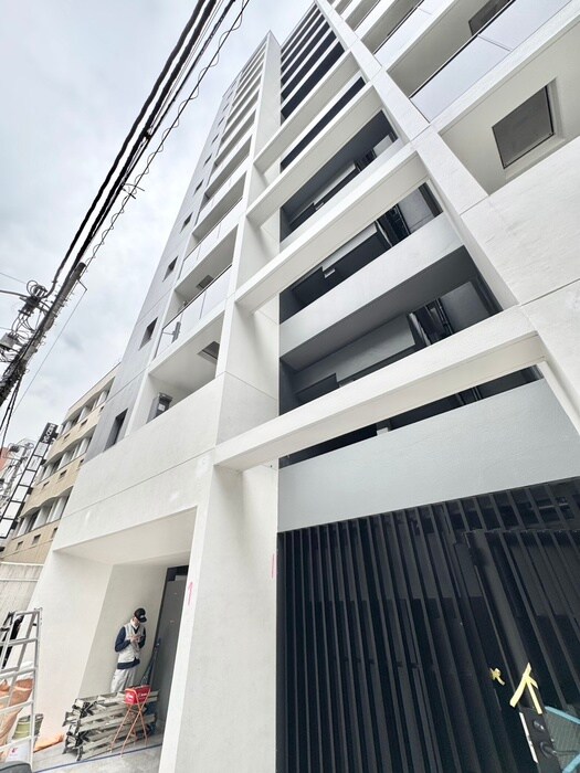 物件外観写真4　(エントランス部分)