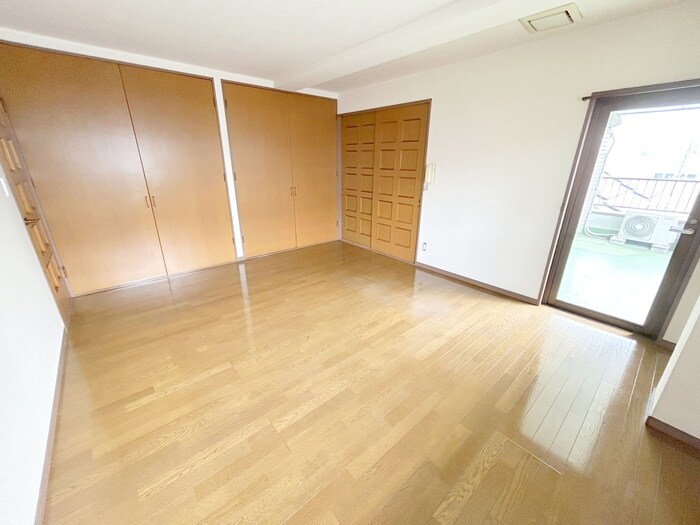 物件内観写真9　(居室)