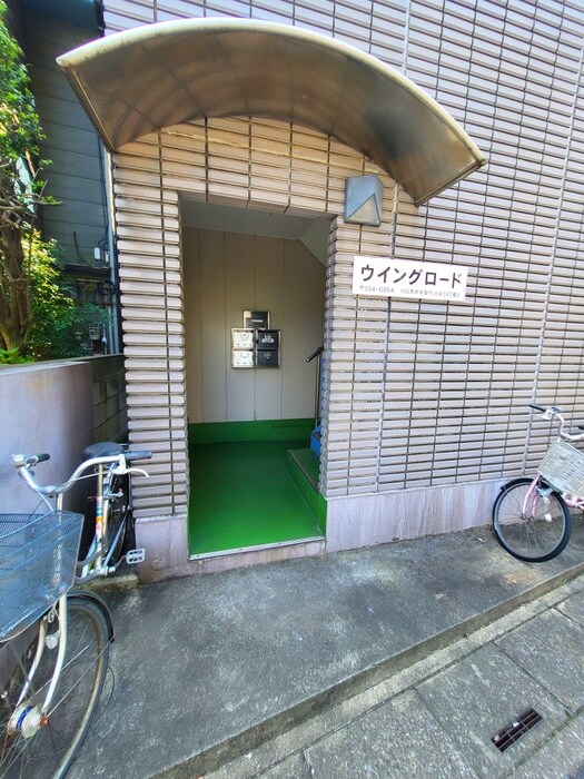 物件外観写真5　(エントランス部分)