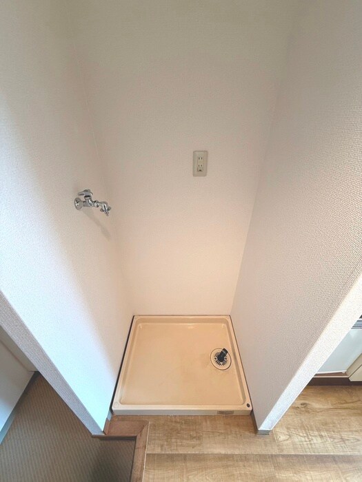 物件内観写真17　(洗濯機置場)