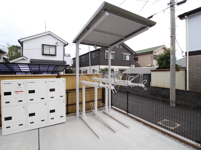 物件外観写真5　(駐輪場)