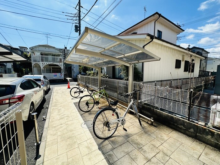物件外観写真5　(駐輪場)