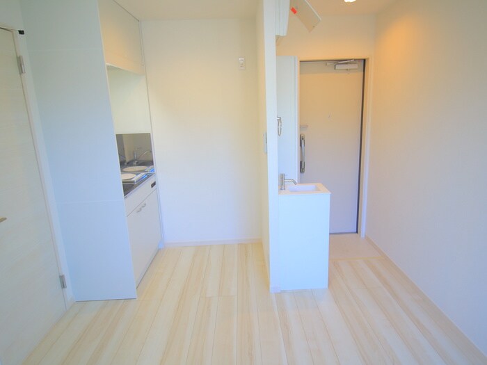 物件内観写真18　(廊下)