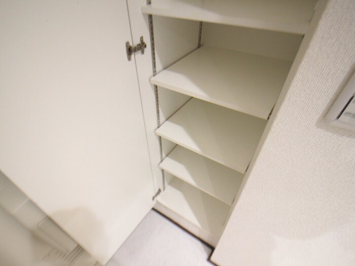 物件内観写真18　(靴箱)