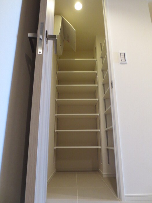 物件内観写真7　(靴箱)