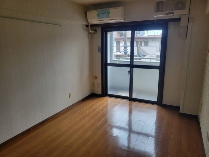 物件内観写真6　(居室)