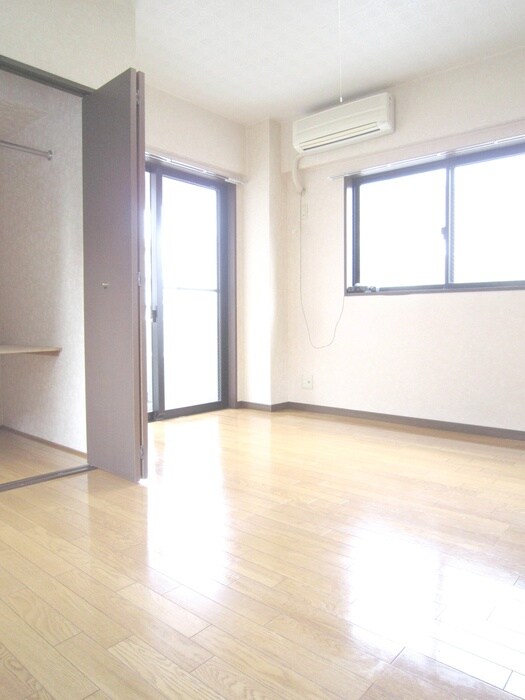 物件内観写真11　(居室)