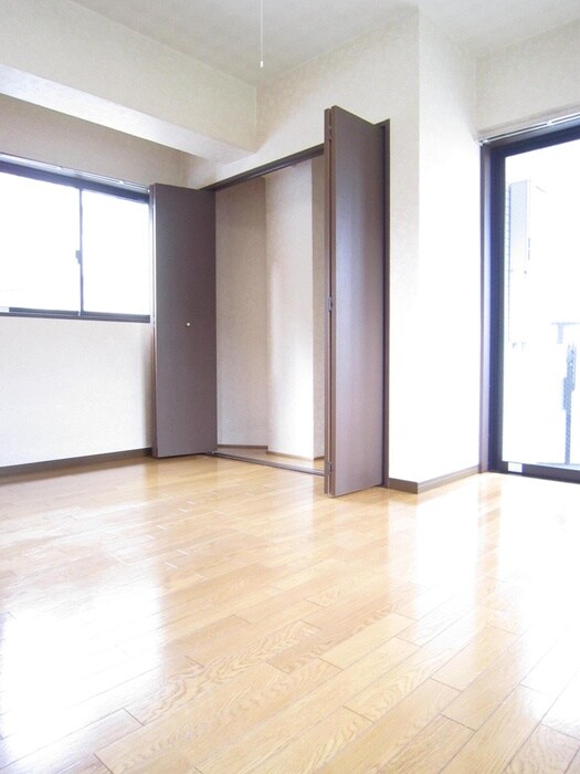 物件内観写真13　(居室)