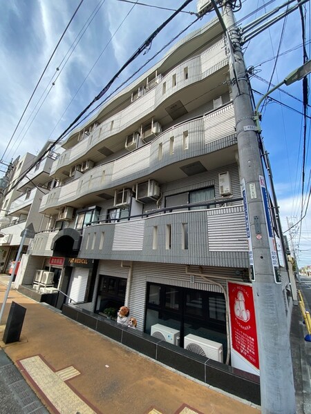 新和マンション（301）外観写真