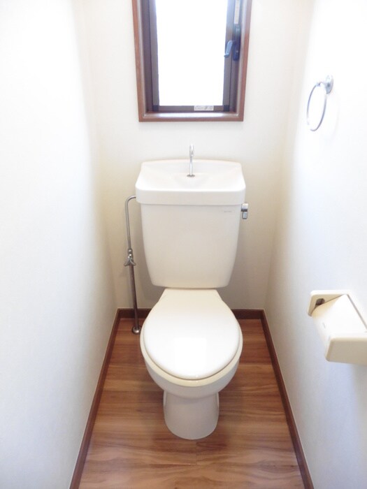 物件内観写真12　(トイレ)