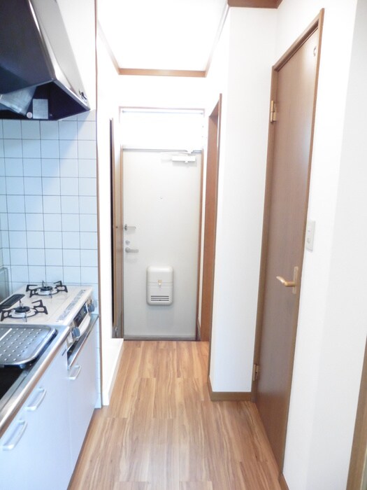 物件内観写真15　(廊下)