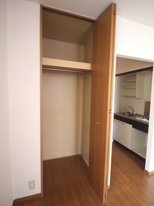 物件内観写真15　(収納)