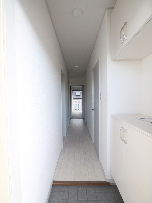 物件内観写真15　(玄関)