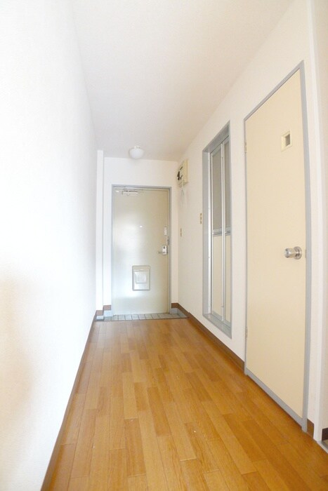物件内観写真19　(廊下)