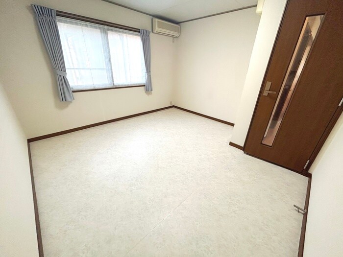 物件内観写真9　(居室)