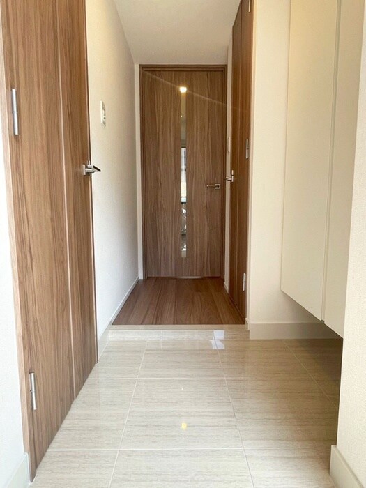 物件内観写真21　(玄関)
