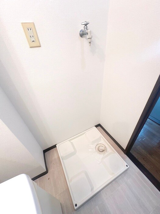 物件内観写真16　(洗濯機置場)