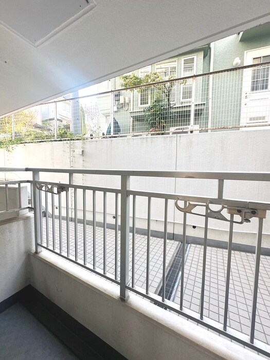 物件内観写真20　(室内からの展望)