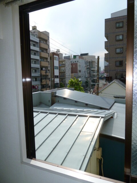 物件内観写真16　(室内からの展望)