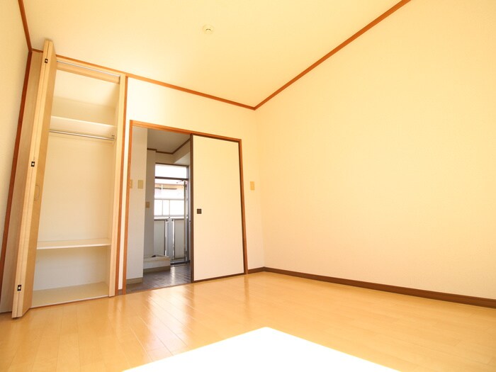 物件内観写真9　(居室)